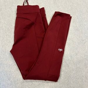Alo Yoga Checkpoint Drawstring Leggings in Red/Wine Women’s Size Small